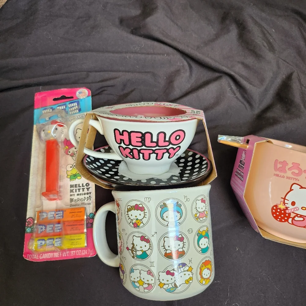 Hello Kitty dishes - Picture 2 of 2